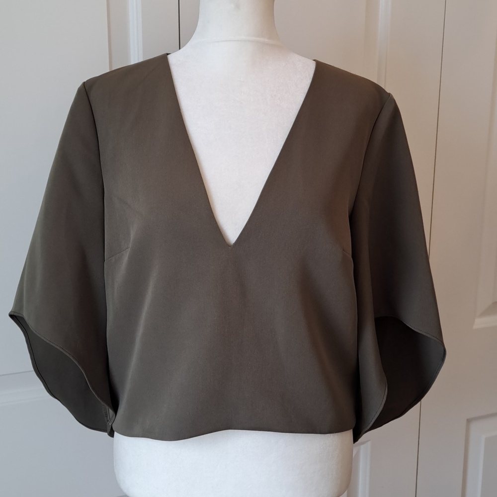 Anthropologie Mare Mare Womens Olive Green Crop Cape Blouse‎ Flutter Sleeves S